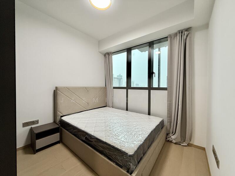 Bedroom fitted with Queen Bed