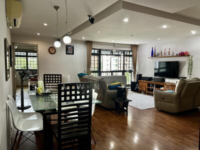 For Rent - 184B Rivervale Crescent