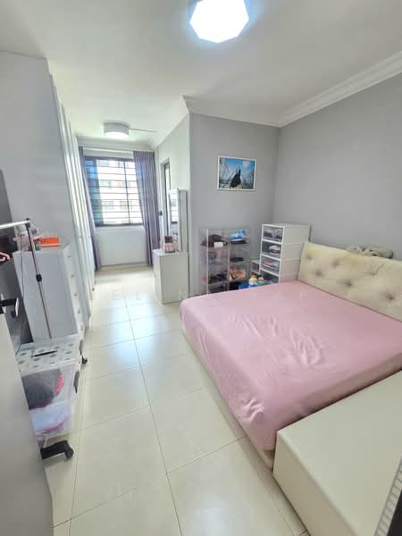 488A Tampines Avenue 9 HDB Flat For Sale at S$ 750,000 | PropertyGuru Singapore - Bedroom