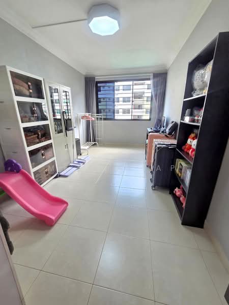 488A Tampines Avenue 9 HDB Flat For Sale at S$ 750,000 | PropertyGuru Singapore - Interior