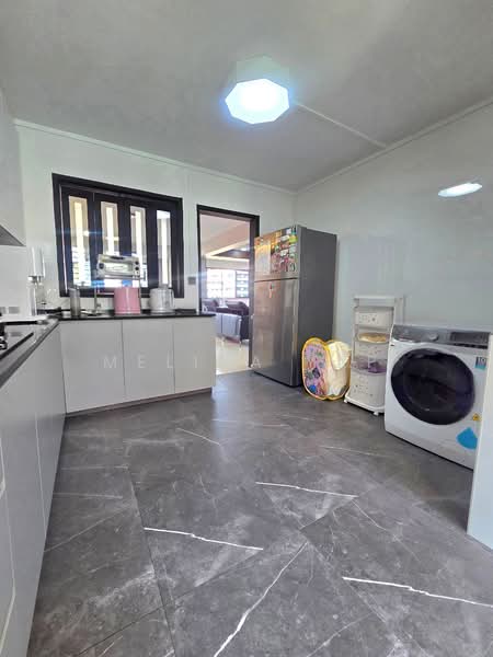 488A Tampines Avenue 9 HDB Flat For Sale at S$ 750,000 | PropertyGuru Singapore - Kitchen