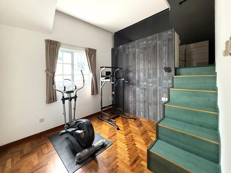 For Rent - King’s road semi detached house