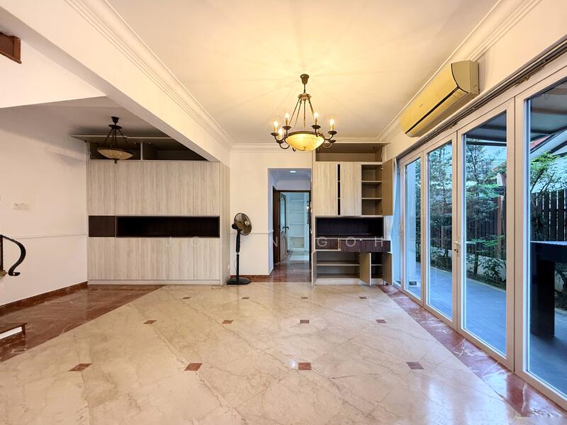 For Rent - King’s road semi detached house