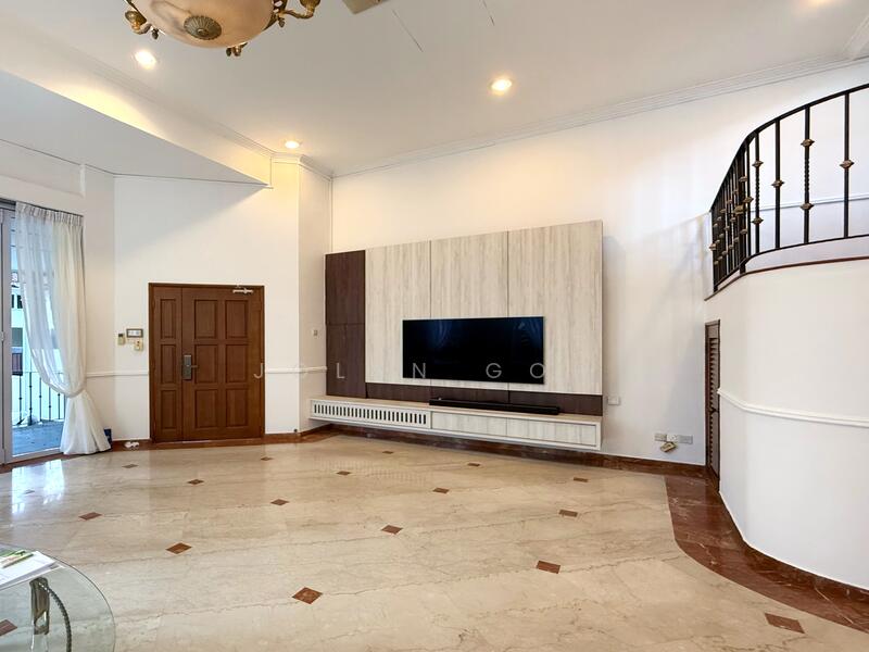 For Rent - King’s road semi detached house