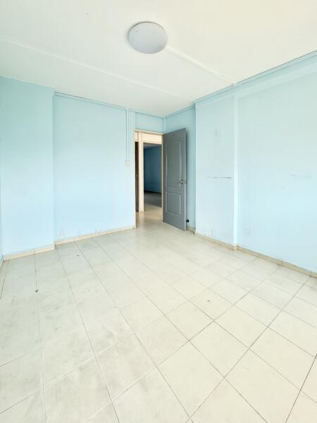 For Sale - 879 Tampines Avenue 8