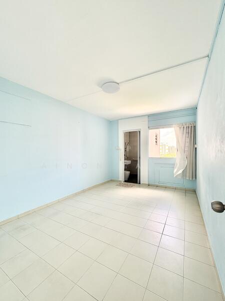 For Sale - 879 Tampines Avenue 8