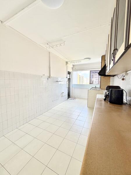 For Sale - 879 Tampines Avenue 8