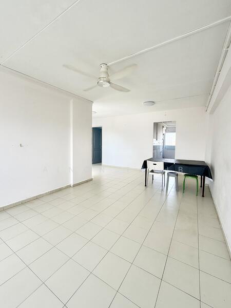 For Sale - 879 Tampines Avenue 8