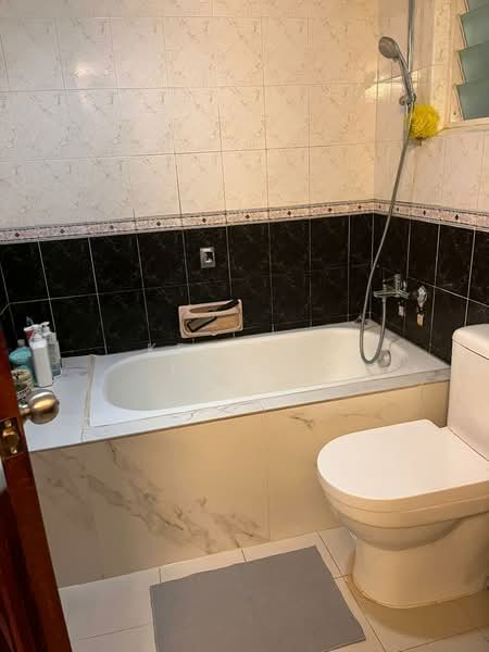 Melville Park Condominium For Sale at S$ 970,999 | PropertyGuru Singapore - Bathroom