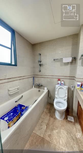 The Hillside, Upper Bukit Timah Road, 3 Bedrooms, 1,313 sqft, Condominium For Sale, by Florence Ng, 60208465 - Bathroom - PropertyGuru.com.sg