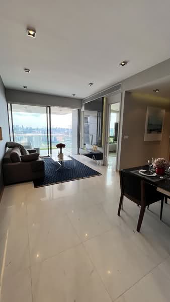 For Sale - Concourse Skyline