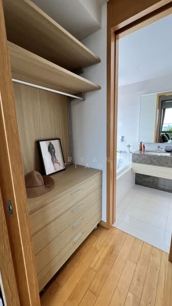 Concourse Skyline, 296 Beach Road, 2 Bedrooms, 1,173 sqft, Condominium For Sale, by Bryan Tian, 60208686 - Bathroom - PropertyGuru.com.sg