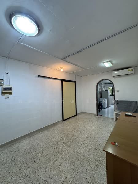 427 Clementi Avenue 3, 427 Clementi Avenue 3, 2 Bedrooms, 725 sqft, HDB Flat For Sale, by Ng Kang Seng, 60208860 - Interior - PropertyGuru.com.sg