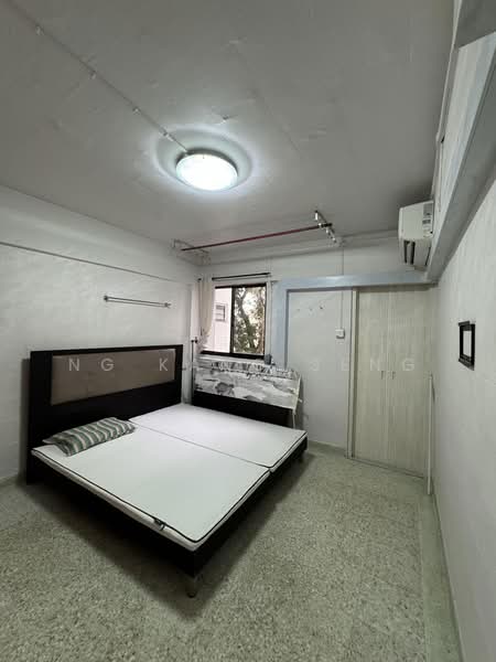 427 Clementi Avenue 3, 427 Clementi Avenue 3, 2 Bedrooms, 725 sqft, HDB Flat For Sale, by Ng Kang Seng, 60208860 - Bedroom - PropertyGuru.com.sg