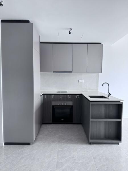 Piccadilly Grand Condominium For Sale at S$ 1,800,000 | PropertyGuru Singapore - Kitchen