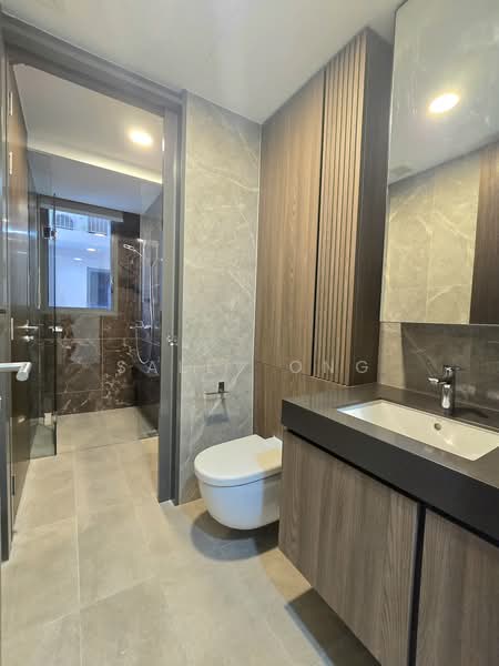 AMO Residence, 23 Ang Mo Kio Rise, 4 Bedrooms, 1,292 sqft, Condominium For Rent, by Sally Ong, 60208934 - Bathroom - PropertyGuru.com.sg