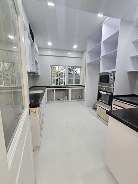 Gentle Villas, , 5 Bedrooms, 7,382 sqft, Detached House For Rent, by Amy Chong, 60208942 - Kitchen - PropertyGuru.com.sg