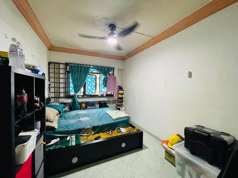 For Sale - 407 Sembawang Drive