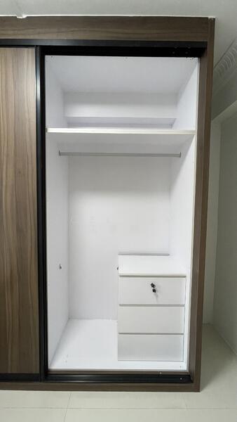 Bedroom 3 (Right Cabinet)