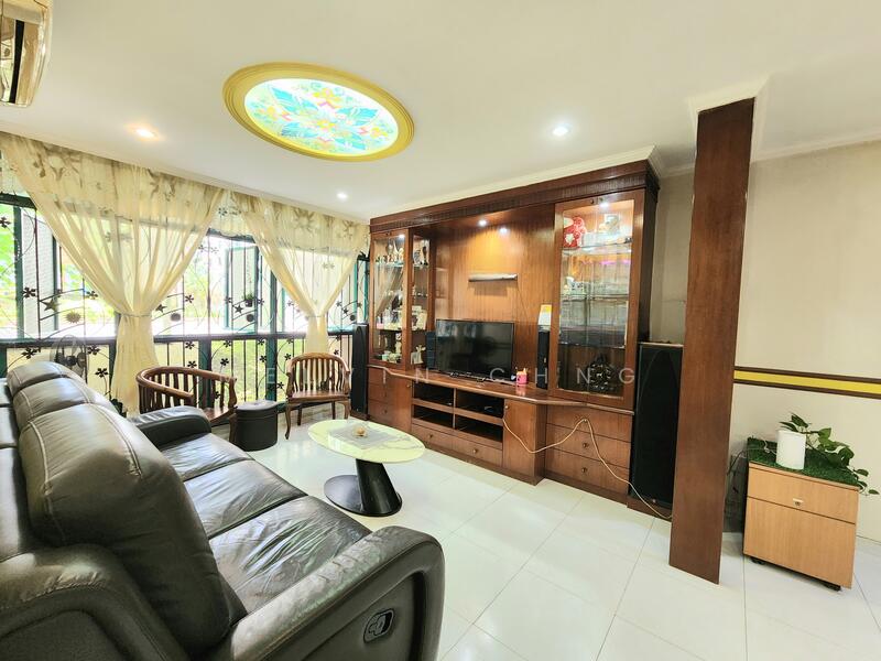 Spacious Living room