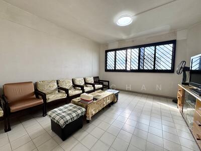 For Sale - 116 Jurong East Street 13