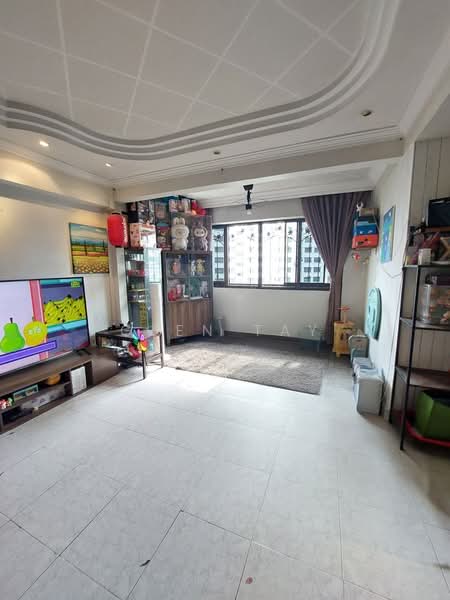 740 Woodlands Circle, 740 Woodlands Circle, 3 Bedrooms, 1,313 sqft, HDB Flat For Sale, by Glen Tay, 60209451 - Living Room - PropertyGuru.com.sg