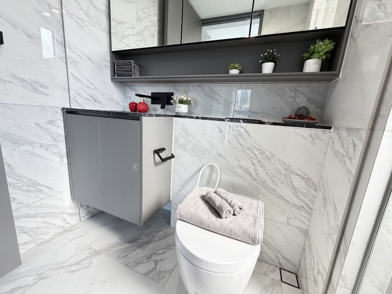 The Landmark Condominium For Sale at S$ 1,890,000 | PropertyGuru Singapore - Bathroom