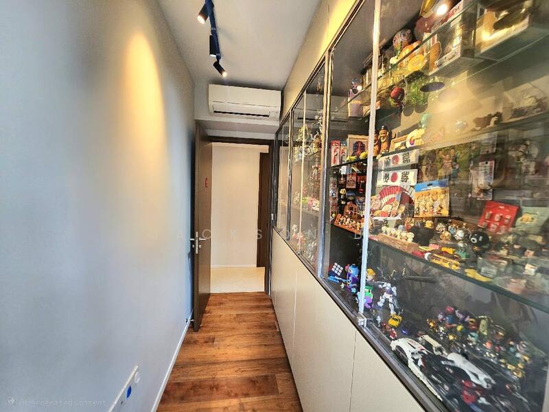 For Sale - Parc Esta