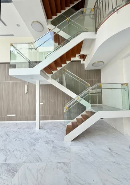 For Rent - UPPER EAST COAST ROAD