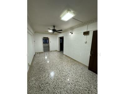 For Sale - 211 Ang Mo Kio Avenue 3