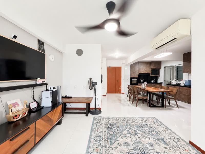 673B Fern Grove @ Yishun, 673B Yishun Avenue 4, 3 Bedrooms, 1,001 sqft, HDB Flat For Sale, by Keesya Ang, 60210133 - Living Room - PropertyGuru.com.sg