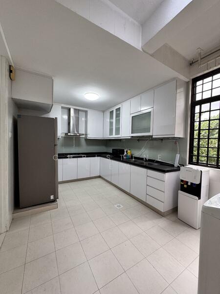 Clean and spacious Kitchen