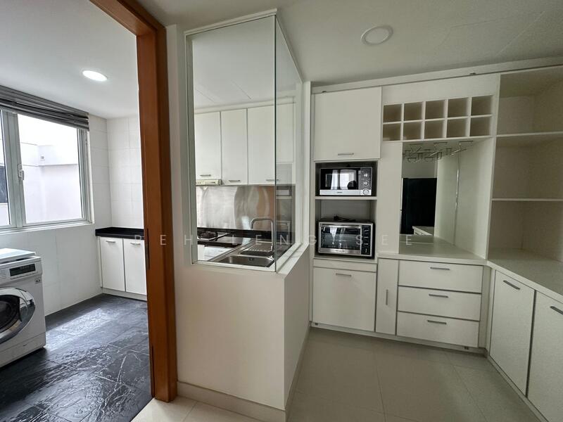 Visioncrest Condominium For Sale at S$ 2,339,997 | PropertyGuru Singapore - Kitchen