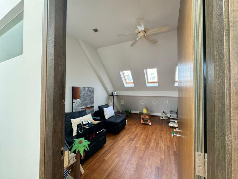 For Sale - West Coast Lane