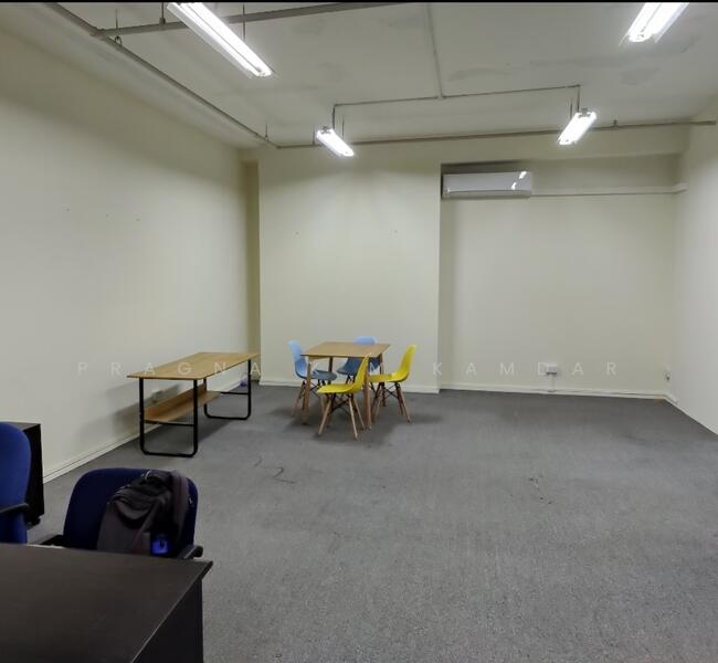 Wcega Tower, 21 Bukit Batok Crescent, Dairy Farm / Bukit Panjang / Choa Chu Kang, 969 sqft, Light Industrial (B1) For Sale, by Pragna K M Kamdar, 60210353 - Study - CommercialGuru.com.sg