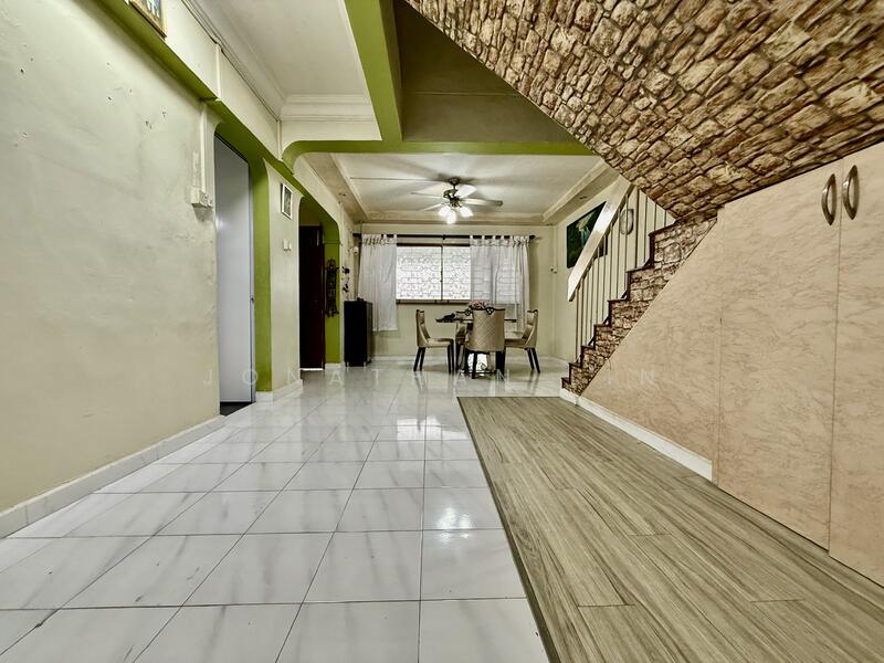 For Sale - 405 Jurong West Street 42