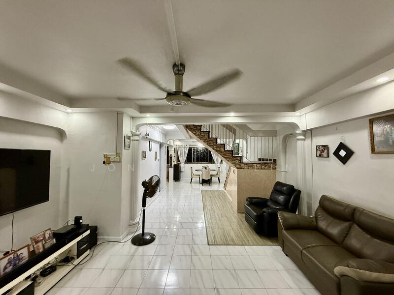 For Sale - 405 Jurong West Street 42