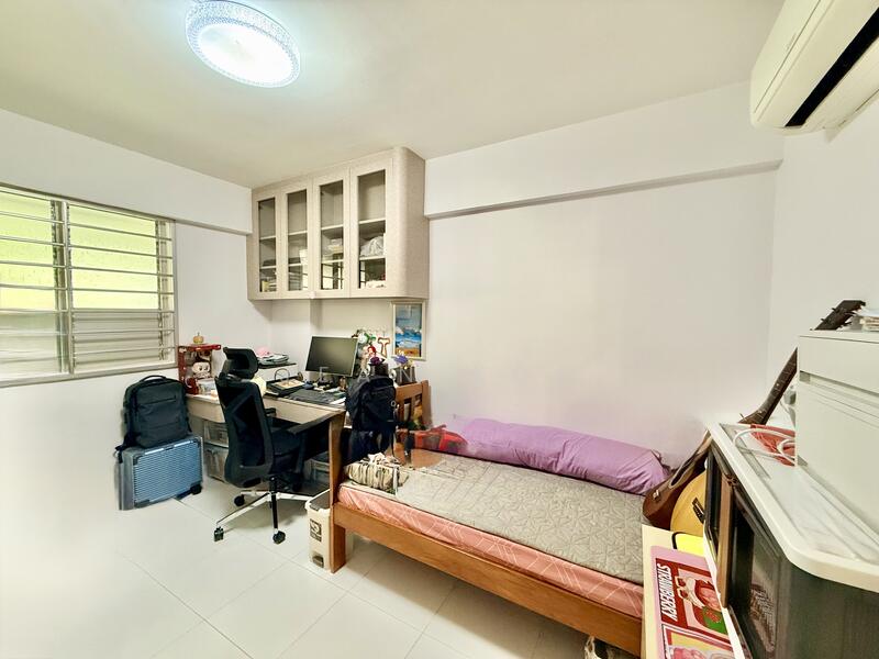 For Sale - 709 Yishun Avenue 5