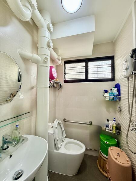 For Sale - 709 Yishun Avenue 5