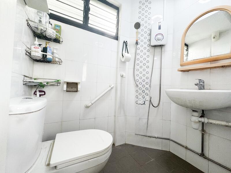 For Sale - 247 Jurong East Street 24