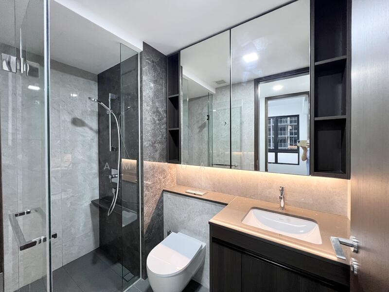 Tembusu Grand, 94 Jalan Tembusu, 2 Bedrooms, 743 sqft, Condominium For Rent, by Amanda Peh, 60210832 - Common Bathroom - PropertyGuru.com.sg