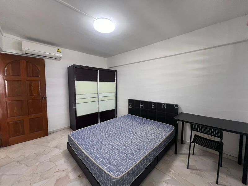 For Rent - 301 Jurong East Street 32