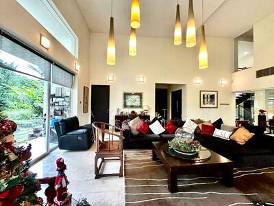 For Sale - PRIME LOCATION EXCLUSIVE