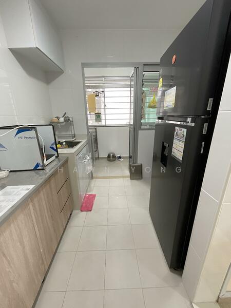 For Rent - 96B Henderson Road