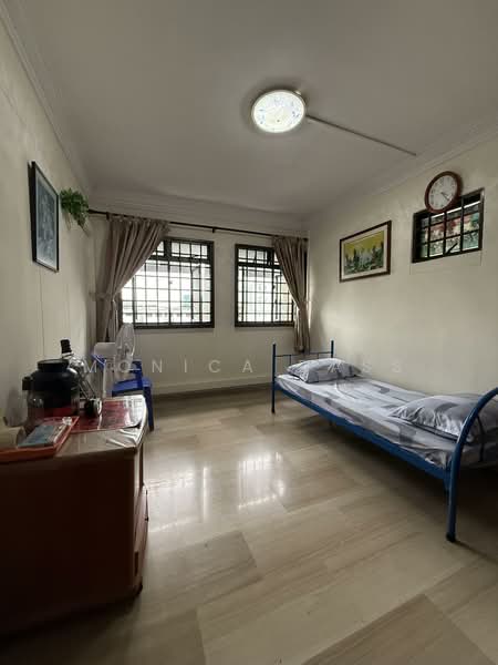 955 Hougang Avenue 9 HDB Flat For Sale at S$ 730,000 | PropertyGuru Singapore - Bedroom