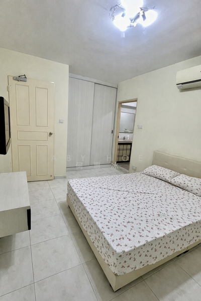 201D Compassvale Drive HDB Flat For Sale at S$ 689,999 | PropertyGuru Singapore - Bedroom