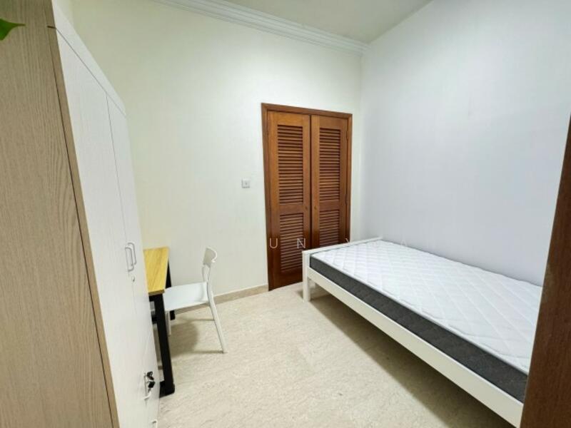 For Rent - Claremont