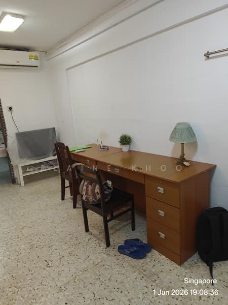427 Clementi Avenue 3, 427 Clementi Avenue 3, 2 Bedrooms, 725 sqft, HDB Flat For Rent, by Elaine Khoo, 60211316 - Study - PropertyGuru.com.sg