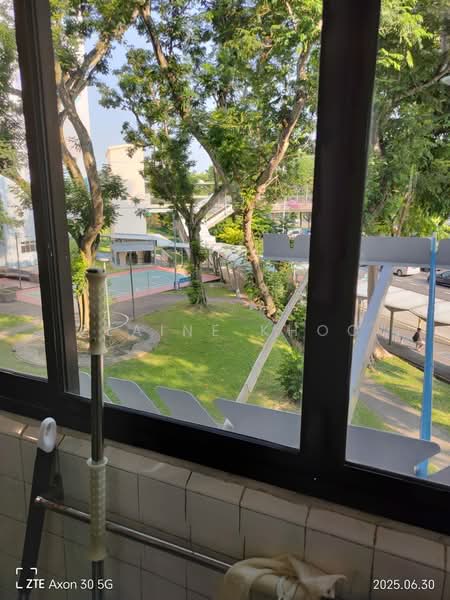 427 Clementi Avenue 3, 427 Clementi Avenue 3, 2 Bedrooms, 725 sqft, HDB Flat For Rent, by Elaine Khoo, 60211316 - Exterior - PropertyGuru.com.sg