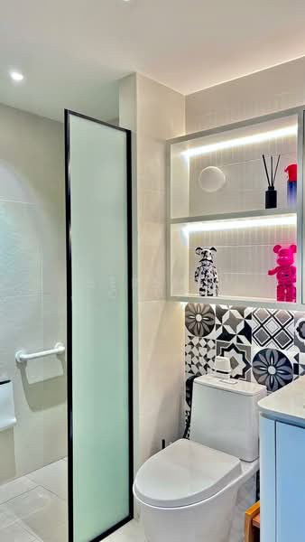 Waterfront Gold, 733 Bedok Reservoir Road, 2 Bedrooms, 872 sqft, Condominium For Rent, by Serene Chua, 60211464 - Bathroom - PropertyGuru.com.sg